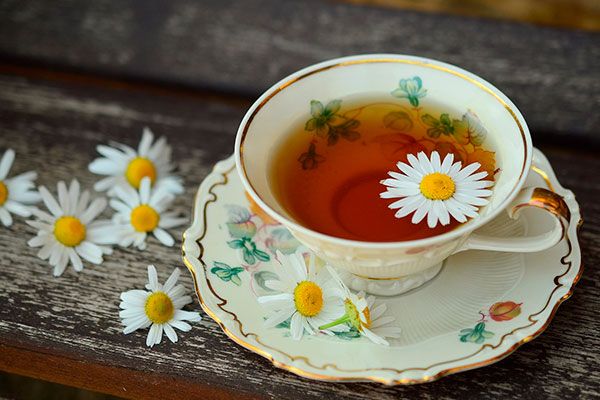 El te de manzanilla contiene aceites esenciale